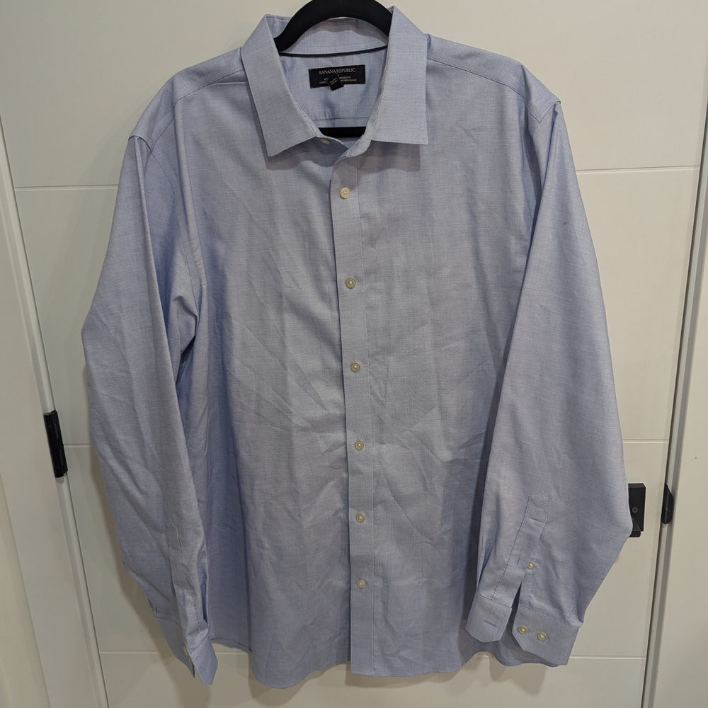 Banana Republic Men’s No-Iron Dress Shirt – Light Blue (XL 17–17.5)